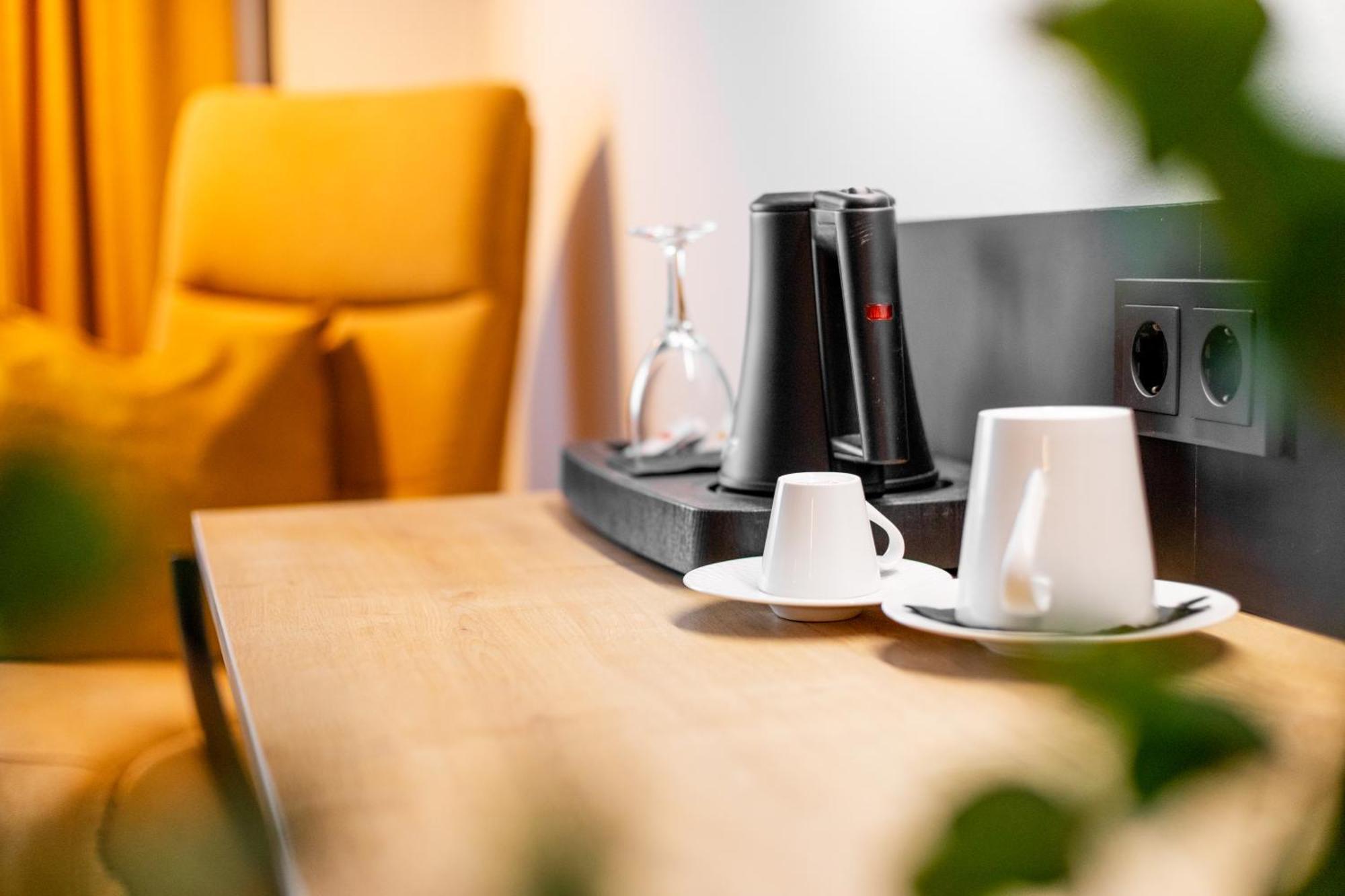 Frida Hotel & Cafe Bassum Экстерьер фото